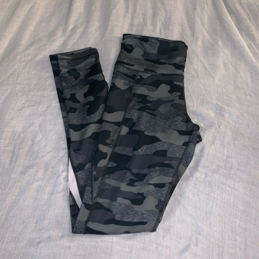 Grey camo leggings